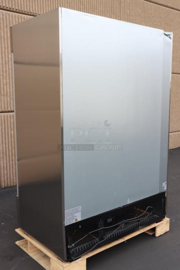 Avantco A-49R-G-HC 54" glass door reach-in refrigerator, scratch-n-dent, tested, working, 115V, 6.2A, 1 phase, 516W.