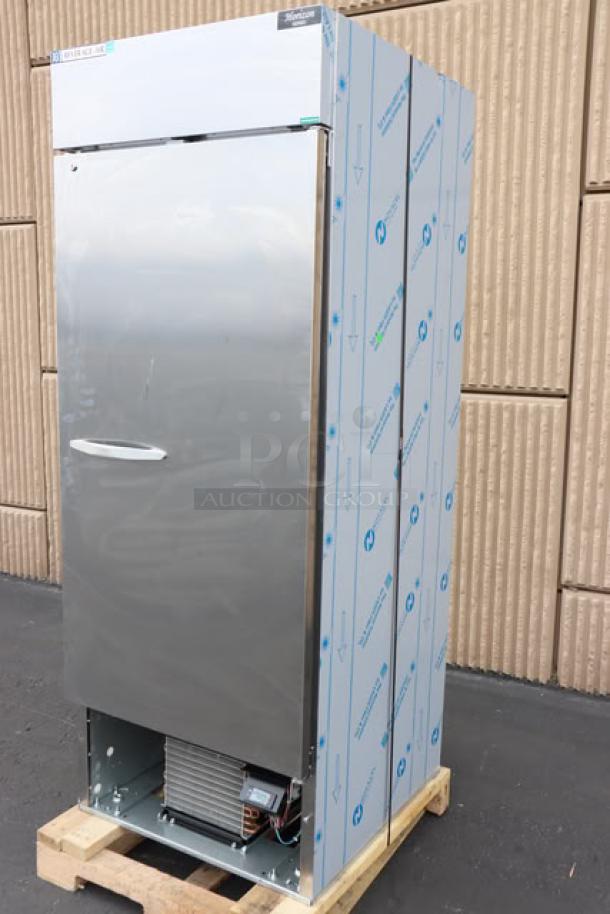 Beverage-Air HBR27HC-1 Horizon Series 30" refrigerator, new, with potential scratches, denting, LED lighting, 115V, 3A, 1 Phase.