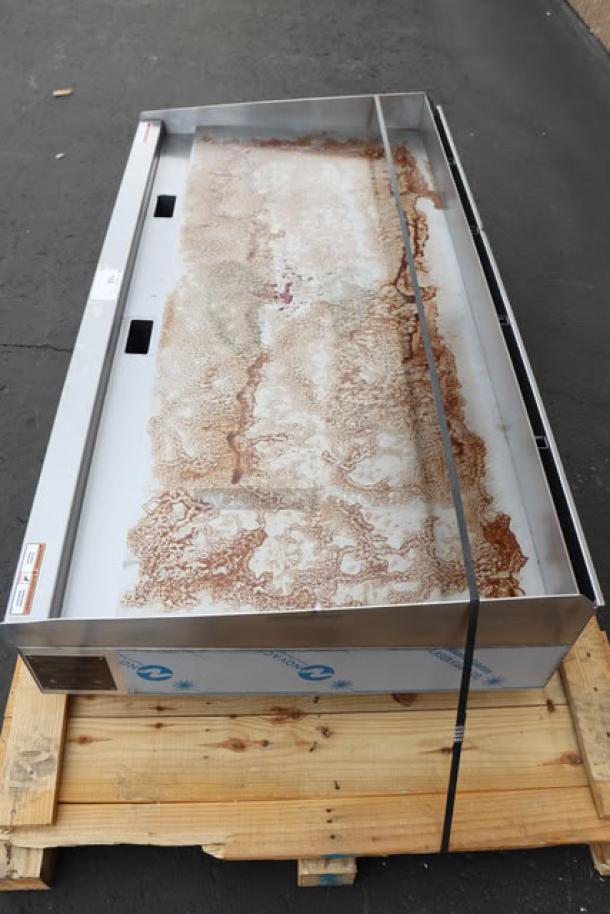 BRAND NEW SCRATCH-N-DENT Wolf by Vulcan AGM60-LP 60" propane griddle, 135,000 BTU, missing legs, syrup spilled on surface.