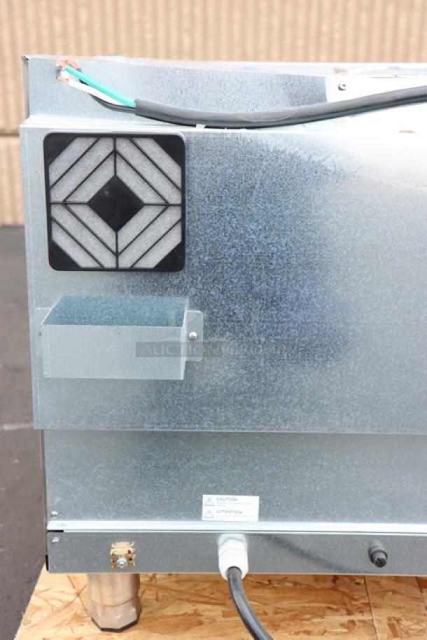 BRAND NEW Cooking Performance Group COF-D4-M electric digital countertop convection oven. Scratch-n-dent. Model COF-D4-M, 4-tray, 5600W.