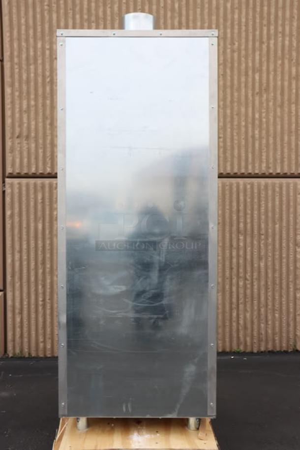 BRAND NEW Town SM-24-L-SS Smokehouse, 24" stainless steel, natural gas, 45,000 BTU, left door hinges, out of original packaging.