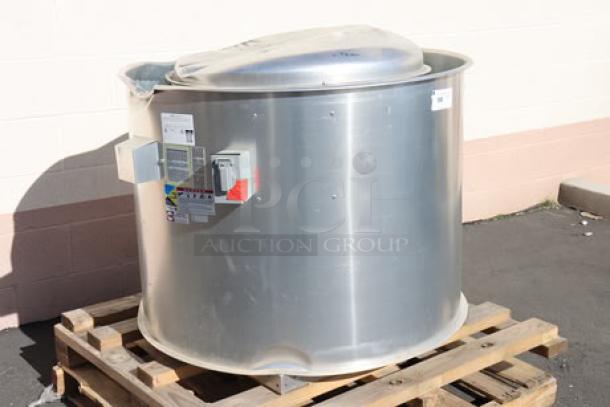 BRAND NEW NAKS 52B-4500-FF centrifugal upblast exhaust fan, 4500 CFM, 1357 RPM, 115V, single phase, scratch-n-dent condition.