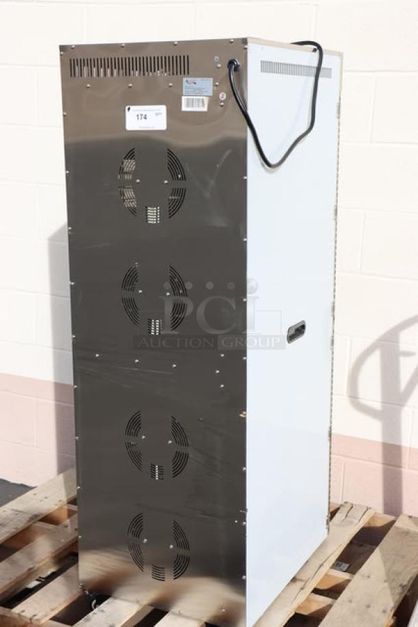 Brand new Avantco LT105 food dehydrator, 32 tray, stainless steel, glass doors, minor scratch, model 220V, 3000W, S/N: 177LT10520250300005.