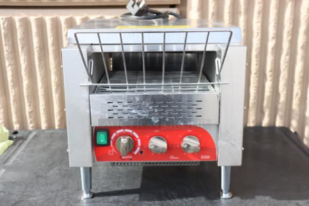 Avantco T3300B conveyor toaster, 10" wide, 3" opening, 208V, 3300W, 800 slices/hour, serial: 4528023184T3300B, new.