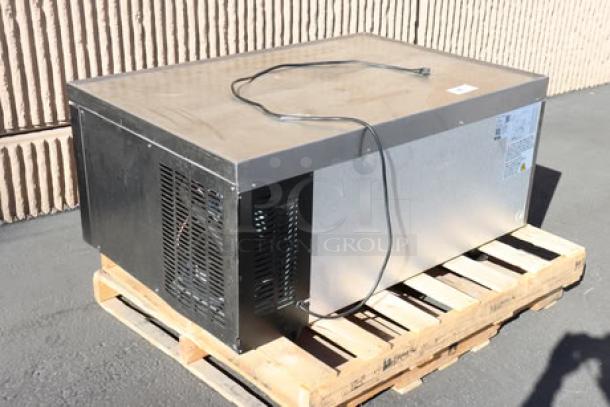 Brand new Avantco CBE-48-HC 48" 2 Drawer Refrigerated Chef Base on pallet. Minor scratches and dents. Serial: 922988299 6854 2410.