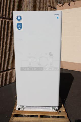 Danby DUF167A5WDD 16.7 cu. ft. white reach-in freezer, brand new scratch-n-dent, in working order, serial number 4325083491000.