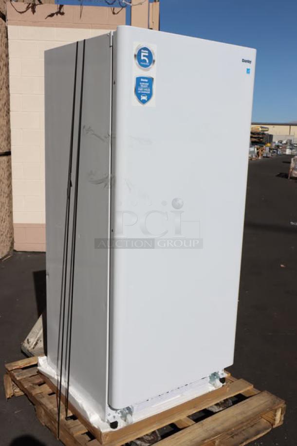 Brand new scratch-n-dent Danby DUF167A5WDD 16.7 cu. ft. white reach-in freezer, solid door, serial 4325083491000.
