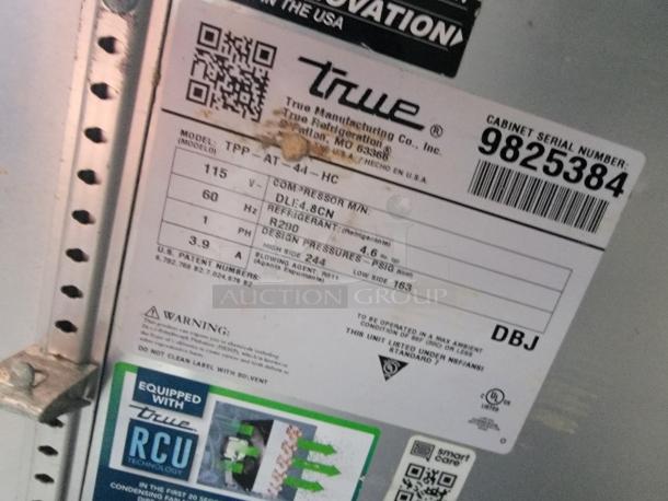 Label showing True Manufacturing refrigeration unit details: model TPP-AT-44-HC, 115V, R290 refrigerant, serial number 9825384.