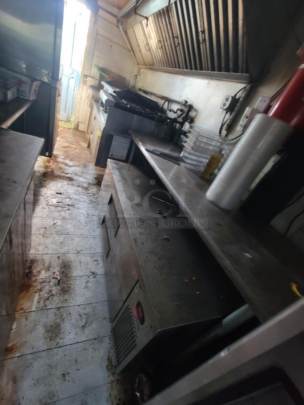 2007 Utilimaster food truck interior, showing high-end kitchen equipment. Needs restoration. VIN: 1FCKE39L17DB00345.