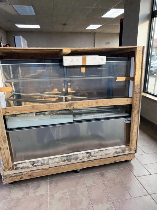 Brand new KoolMore refrigerated bakery display case, model KML-L-BDC-0031, scratch & dent, wood crate, glass front.