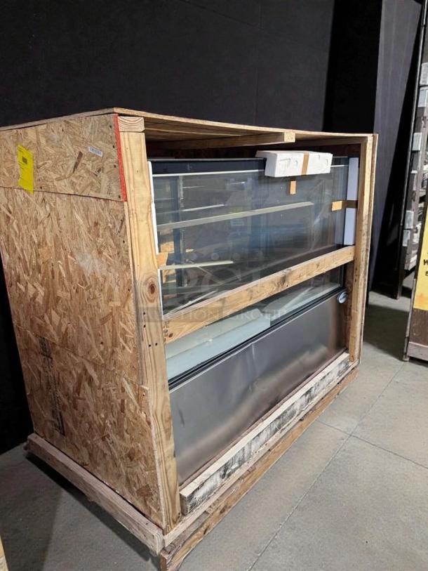 Brand new KoolMore Refrigerated Bakery Display Case (Model: KML-L-BDC-0031) in crate, scratch & dent condition.