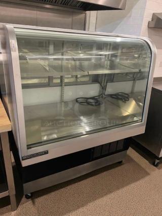 Immaculate Federal Industries refrigerated bakery display case, Model ELPRSS3-BP, 120V, single phase, fully tested and working.