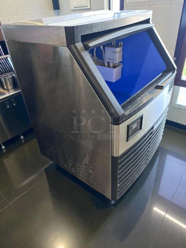 Avantco UC-210A commercial undercounter ice machine; outstanding condition, stainless steel finish, air-cooled, 115V.