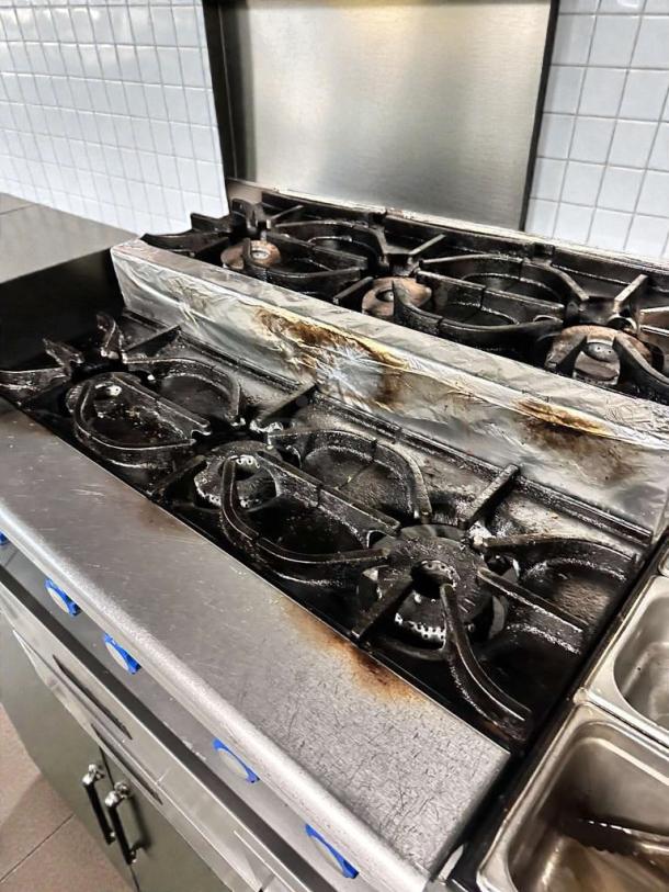 Imperial Range IHPA-6-36, 36” 6-burner commercial hot plate in excellent condition. Heavy-duty, fully tested and operational.