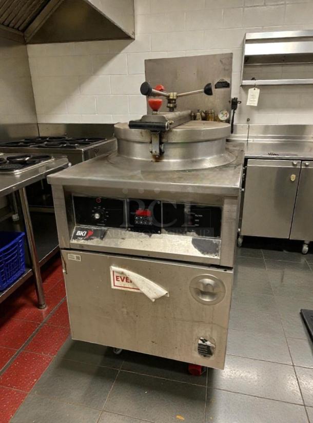 BKI FKM-F commercial pressure fryer, top-tier condition, fully tested, 208V/3-Phase, stainless steel, clear control panel.