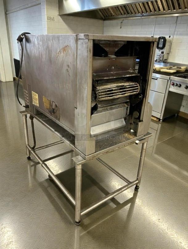 Duke Commercial Conveyor Broiler, natural gas, premium condition, fully tested. Model DUK-L-BRL-0227 by Duke Manufacturing Co.