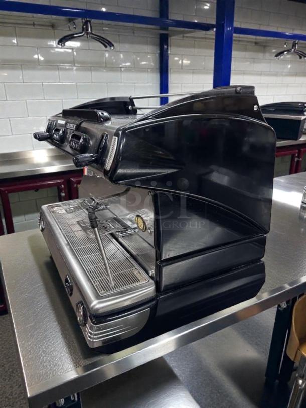 La Spaziale S9 EK2 2-group espresso machine, excellent condition, 230V, black and stainless steel finish, fully operational.