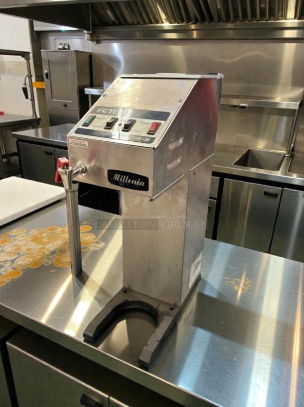 FETCO CBS-18 high volume commercial coffee brewer in outstanding condition. Model CBS-18, 120V, fully tested, working.