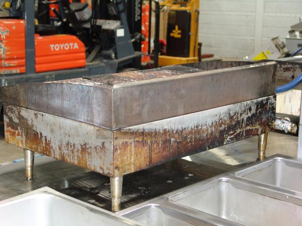 Star KCPT92.12 gas charbroiler, heavy duty, radiant, 36"Wx25-3/4"Dx15-1/2"H, 120,000 BTU. Visible wear, suitable for commercial use.