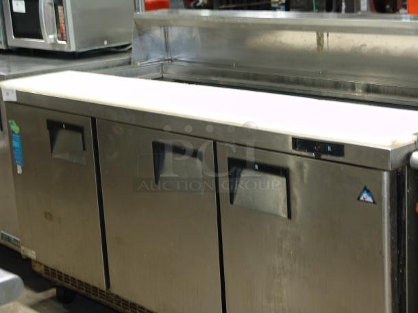 True TDD-2 refrigerated prep table, stainless steel, two-door, Everest branding, with NSF and UL labels, in used condition.