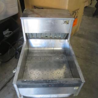 Carter Hoffman SS Crisp And Hold Warmer, Model CNH18, stainless steel, 17.5x28x18 inches, used condition.