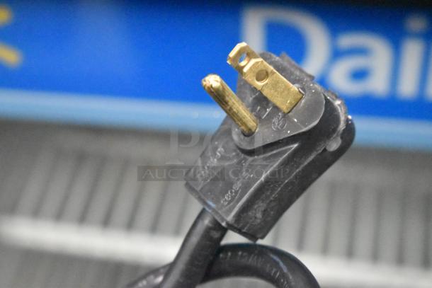2019 Habco SE18 commercial single door cooler plug, 115V, 1 phase. Black cord with visible plug prongs for power.