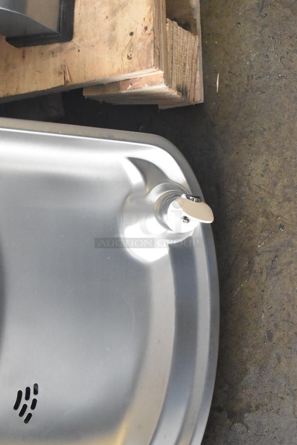 Brand new Elkay EZFSD_1H wall mount water fountain, 115V, 1 phase, with light scratches on surface.