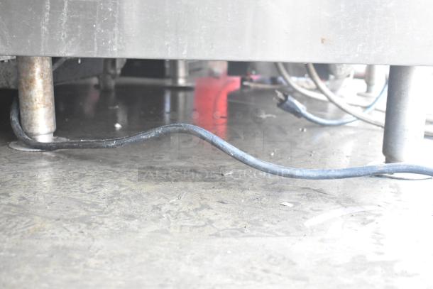 2016 Cleveland 24CGA10.2 Commercial Steam Cabinet, natural gas, two decks, 72,000 BTU, visible power cord beneath unit.