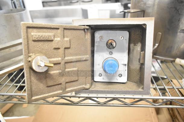 Industrial mixing auger with pelican head front piece, includes a Zurn Ecolotrol control panel, used condition.