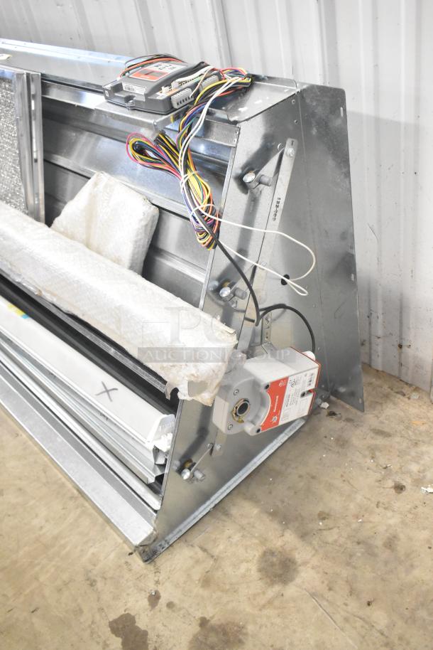 BRAND NEW Daikin Hood with McDaniels Metal 122-DK-090 Jade Economizer. Vertical/Downflow, low leak, slight scratches.