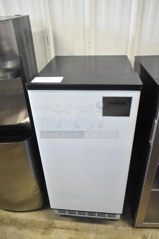 Brand new KoolMore BIM75-BS stainless steel ice maker, 75lbs/day, 115V, 1 phase, scratch and dent.