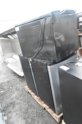 Six various mini coolers including Haier HC17SW20RB, Galanz GLR31TS1E02, GL43BK, 115 volts, on a pallet outdoors.