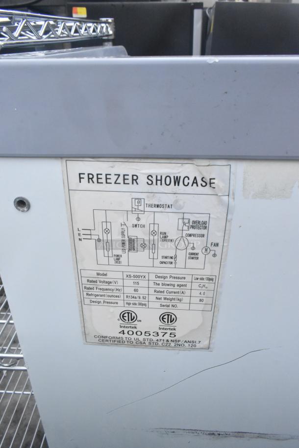 XS-500YX Novelty Ice Cream Chest Freezer, 115V, 1 Phase. Features diagram and compliance labels.