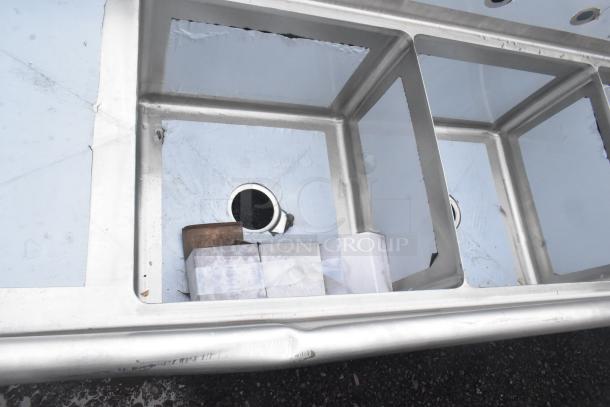 Brand new Advance Tabco FE-3-1812-18RL stainless steel sink with 3 compartments, 90" with 2 drainboards, minor scratches.