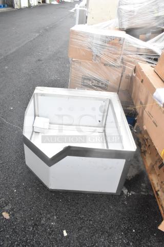 BRAND NEW Regency 600SM242412C 16-gauge stainless steel corner mop sink, notched front, 24"x24"x12", scratch and dent.