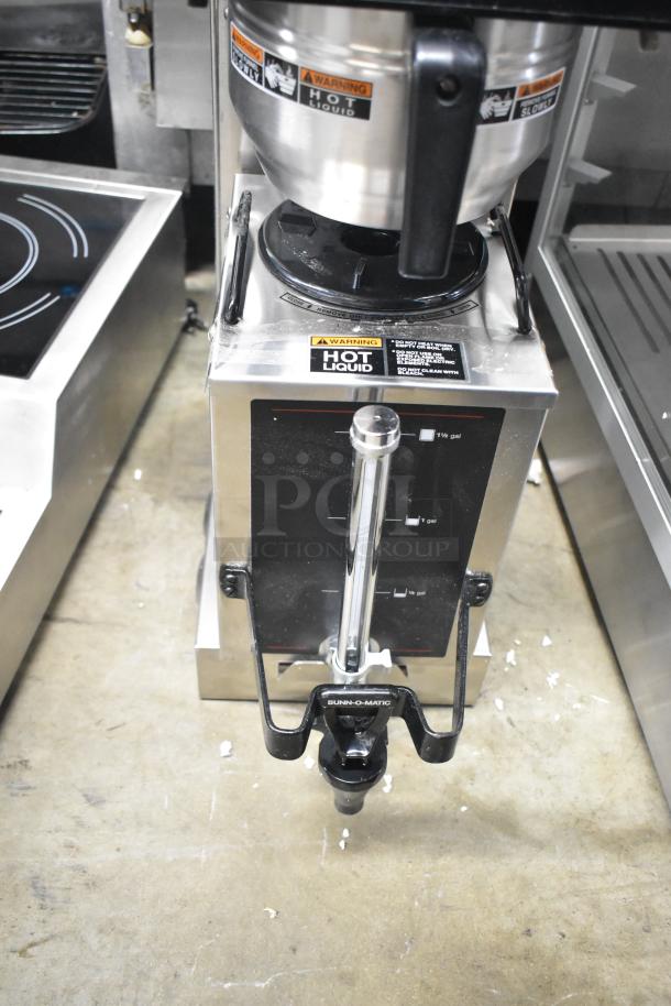 BRAND NEW Bunn SINGLE AXIOM 15 38700.0043 1 Gallon Coffee Brewer, 120V, visible scratch, tags warn of hot liquid.