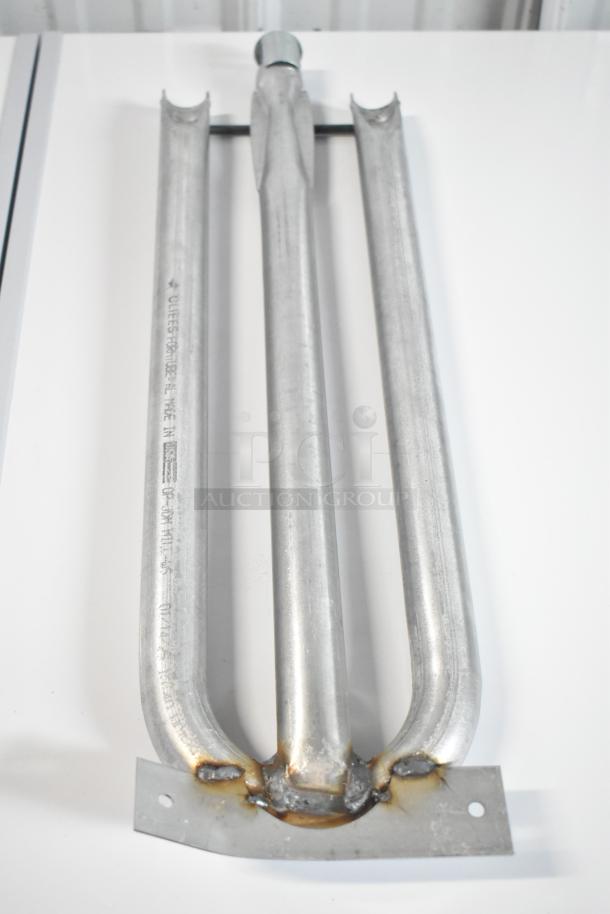 Brand new Vulcan 00-926509-0000A griddle burner. Features include dual U-shaped design and durable construction.