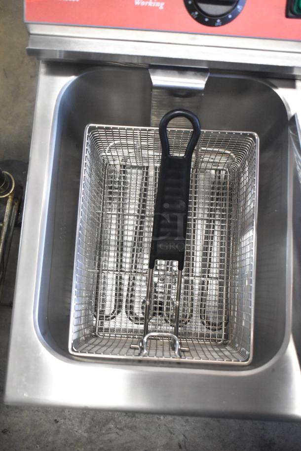 Avantco 177F202 dual tank electric countertop fryer, 30 lb capacity, metal fry basket, 208-240V, brand new condition.