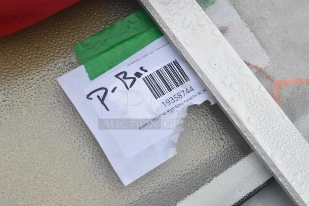 Barcode label with text "P-Bas" and "19358744," showing scratch and dent item details.
