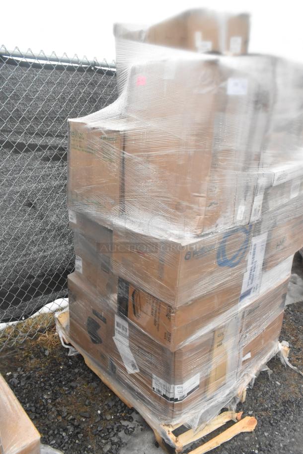 Pallet of 25 boxed items including bubble mailers, hot cups, and trash bags. Boxes are shrink-wrapped; some show minor dents.