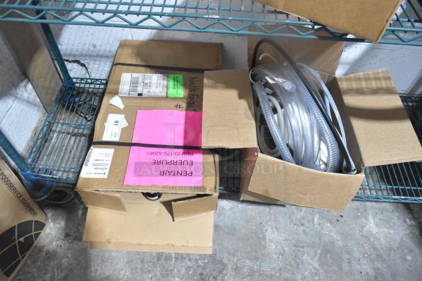 Pentair Everpure 170-52081 Water Filtration System in box, visible hoses, new condition, labeled packaging included.