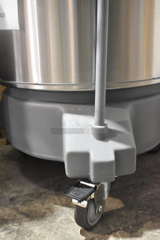 BRAND NEW Hobart SDPS-11 20 Gallon Electric Stainless Steel Salad Dryer; scratch and dent, features durable construction, caster wheels.