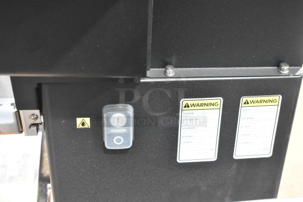 BRAND NEW Zumex 08577 Speed Up juicer, scratch and dent, 115V, 40 fruits/min, warning labels, countertop model.