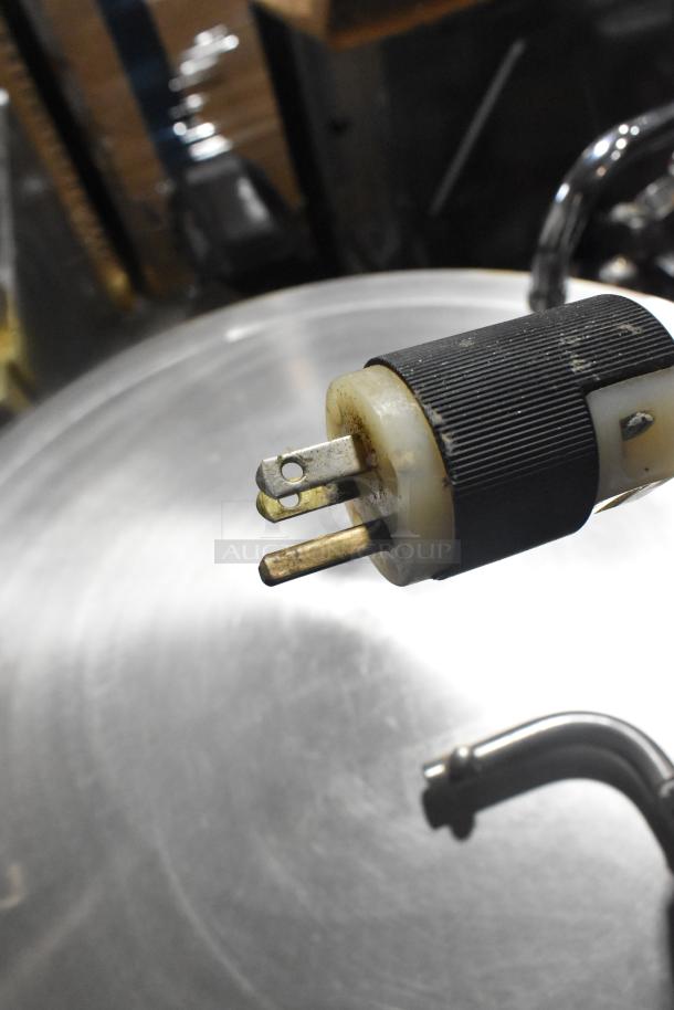 Vulcan GL40E 40 Gallon Steam Kettle, commercial floor style, 105,000 BTU, features plug and lid detail, used condition.