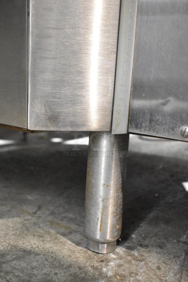 Vulcan GL40E commercial steam kettle, 40-gallon, stainless steel leg, 105,000 BTU, floor style, used condition.