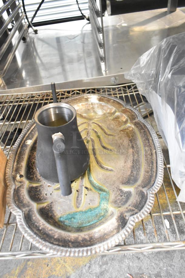 4 Tablecraft CRATE14 Gastro Serving Crates, brand new with minor scratches. Includes tray, pot, doubling bid value.