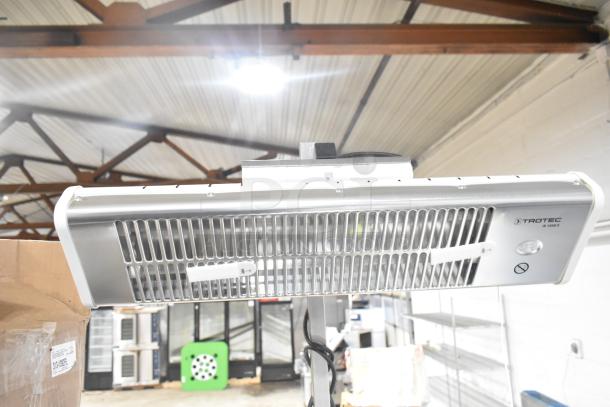 BRAND NEW Pavoni ALADIN stainless steel sugar heating lamp, Model 59AALADIN, 120 volts, 1 phase, minor scratches.