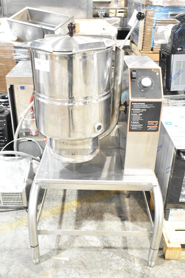 Groen TDH-48C steam kettle, 12-gallon capacity, natural gas powered, manual tilt, 52,000 BTU, stainless steel. Labels on controls.