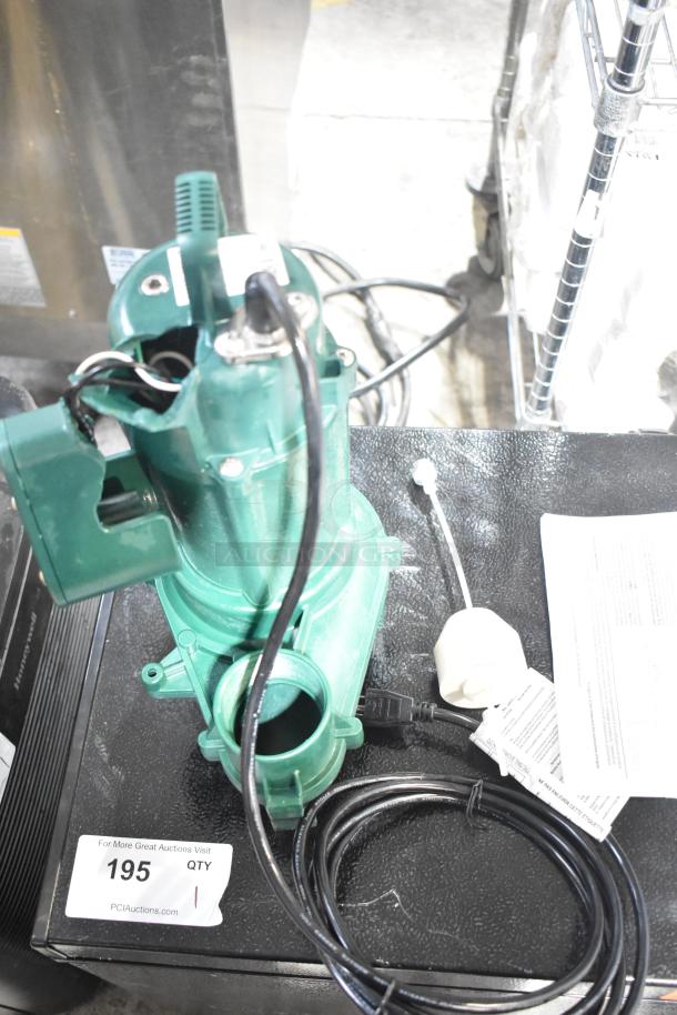 BRAND NEW Zoeller 212-0001 M212 Sewage Pump, 115V, green, scratch and dent condition, includes power cord.