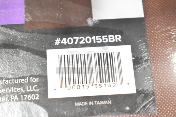 12 new scratch-and-dent Choice cutting boards, sizes 20"x15" and 24"x18", barcode #40720155BR, made in Taiwan.